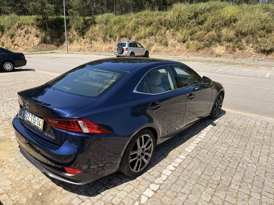 Vendo Lexus is300h