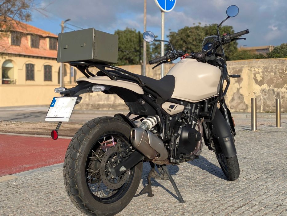 Royal Enfield Himalayan 450   (como nova)