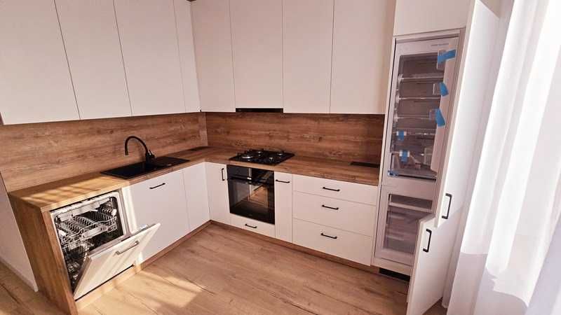 Gotowe do wprowadzenia/ przy budynku parking