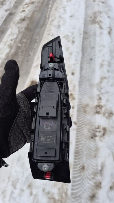 Для Nissan Rogue T-33 блок кнопок стеклоподьемников