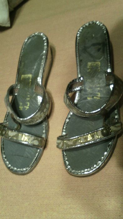 Босоножки женские ,