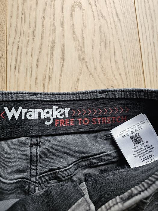 Jeansy Wrangler model Larston free to stretch W31 L30
