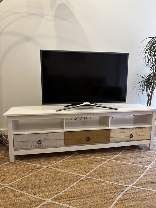 Móvel para TV (conforama)
