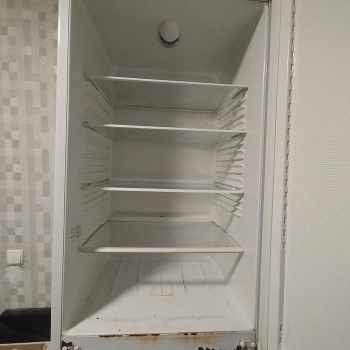 Продам холодильник