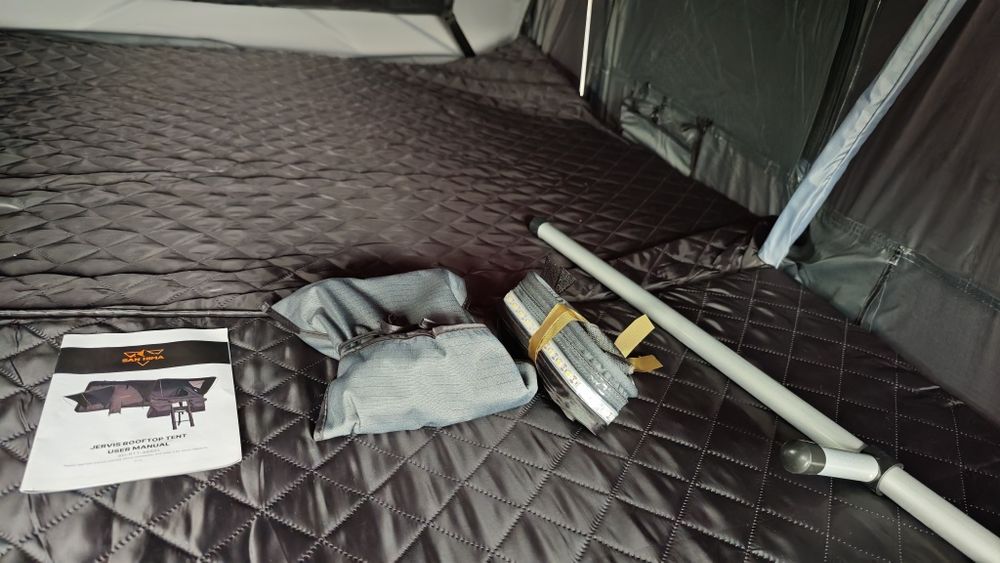 Namiot dachowy jak  fold wyprzedaż%  abs twarda obudowa 160cmx 210cm