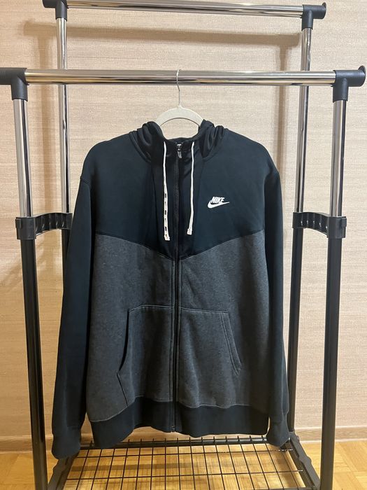 Чоловіча зіпка Nike