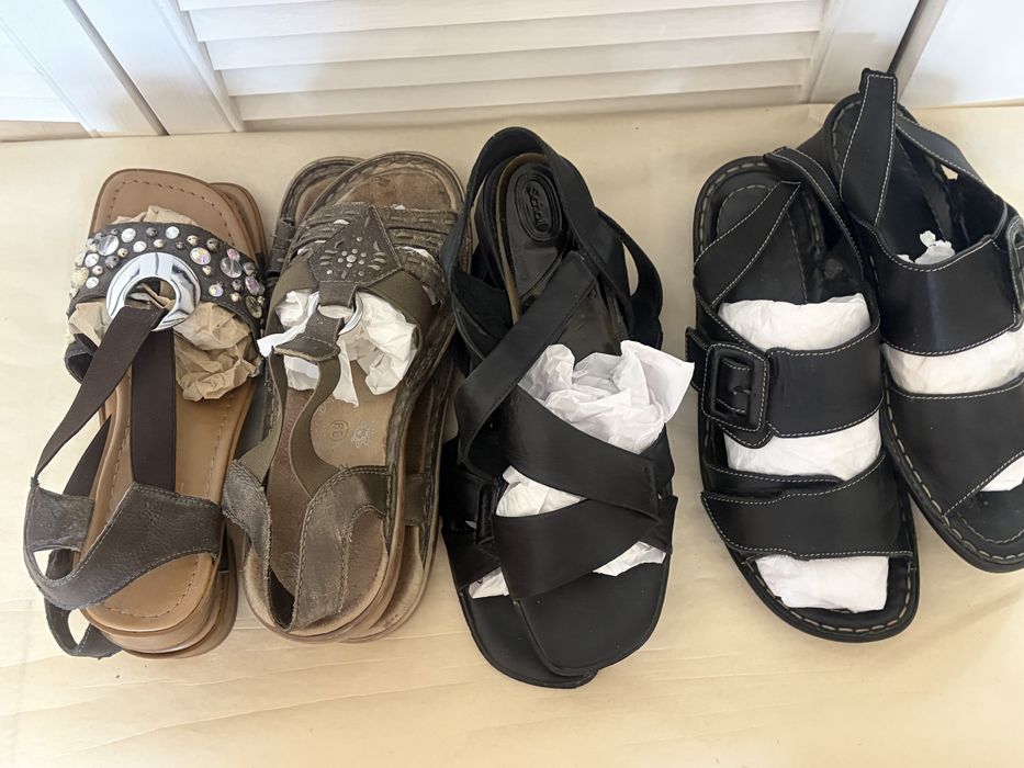 4 pary sandalow r.39 skora