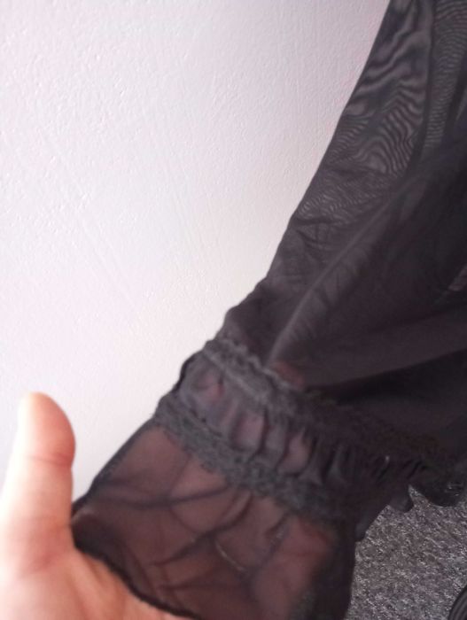 Śliczna, koronkowa koszula nocna