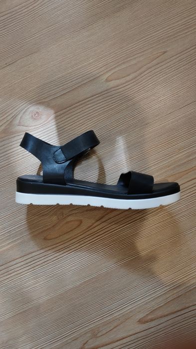 Шкіряні жіночі босоніжки/сандалі чорні