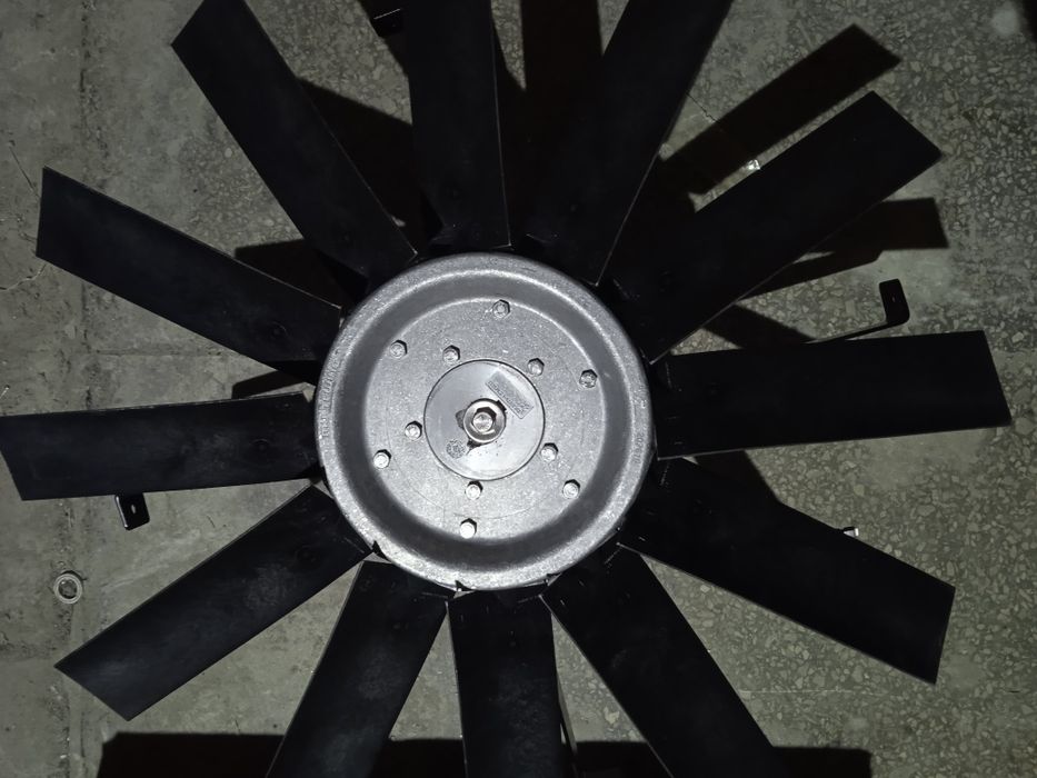 Витяжной вентилятор Коменові вентилятори Стінові вентилятори