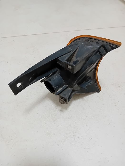 Kierunkowskaz BMW E34