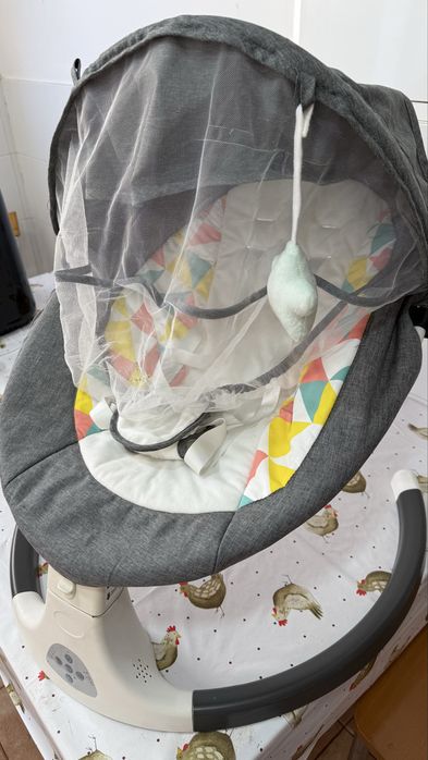 Berço de embalar para bebe.