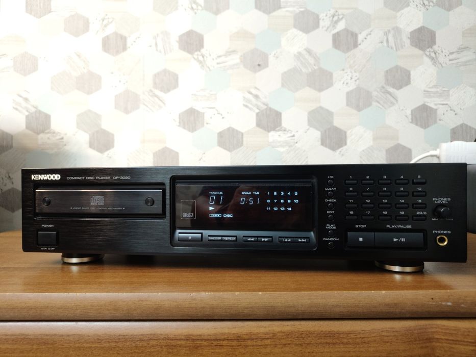 Odtwarzacz CD Kenwood DP-3020