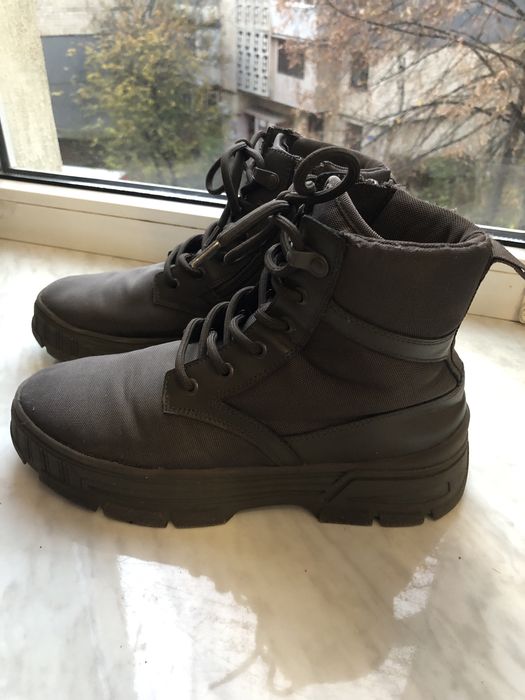 Ботіночки на хлопчика фірма ZARA