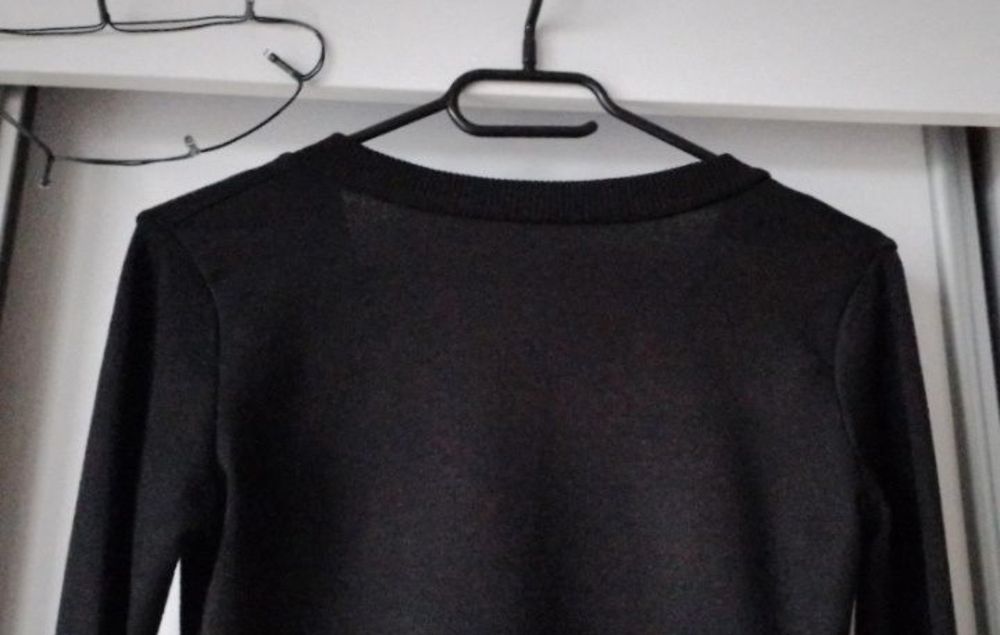 Krótka bluzka damska sweter guziki rozm. S