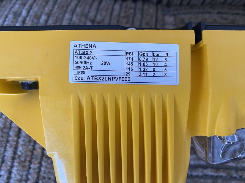 Насос Дозатор Води - Injecta athena 2 at.bx , 3-8 літр в год ( є 2 шт)