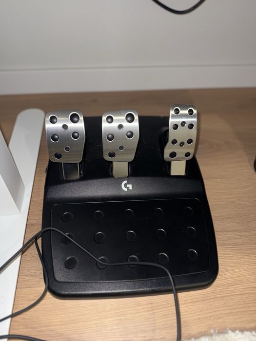 LOGITECH G923 / Pedais / Shifter