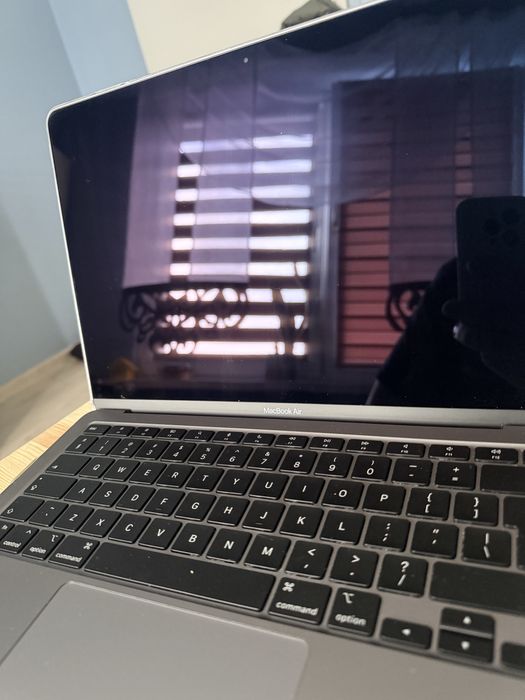 MacBook Air 13 cali M1 256/8GB 98% kondycji