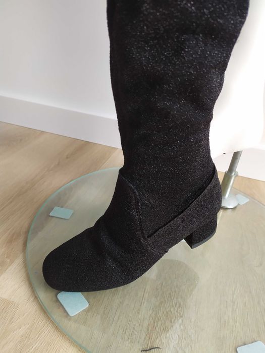 Czarne błyszczące kozaki przed kolano roz 37 szpilki ze skarpetą