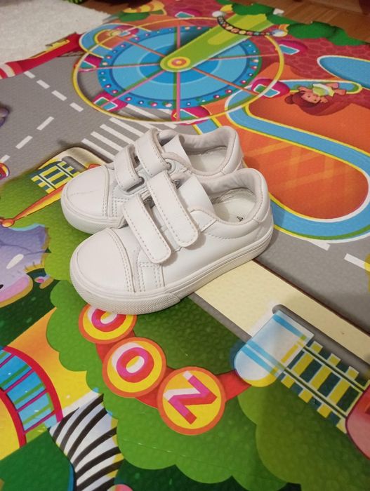 Шкіряні дитячі кросівки 20 розмір