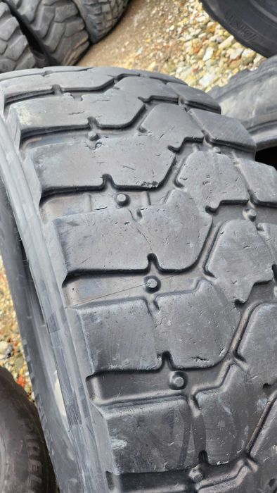395/85R20 Pirelli Pista PS22 opona przemysłowa