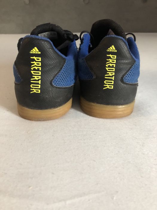 Halówki Adidas Predator r37 1/3