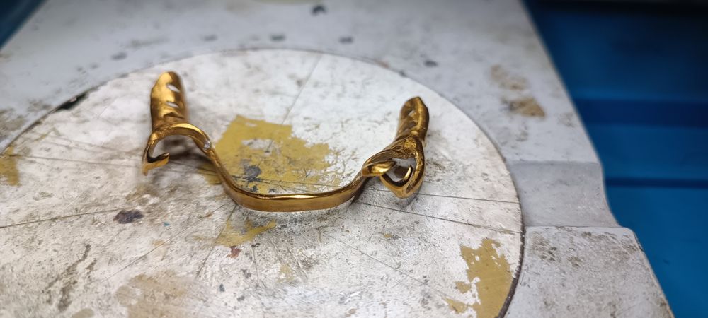 Стоматологическая позолота коронки