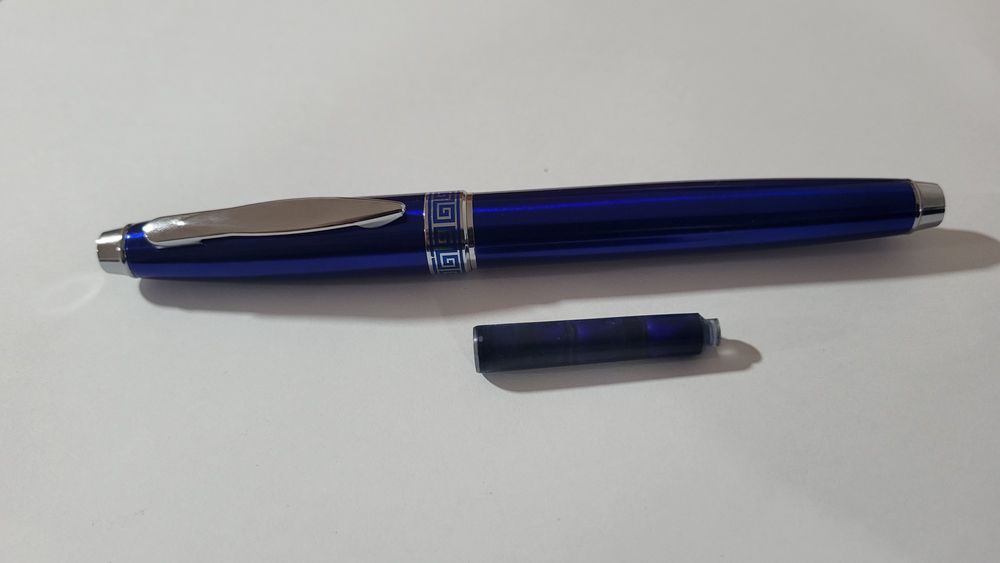 Caneta tinta permanente (nova,)