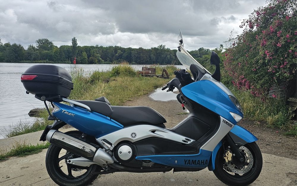 Skuter Nowa cena na majówkę Yamaha T Max 500 na wtrysku.
