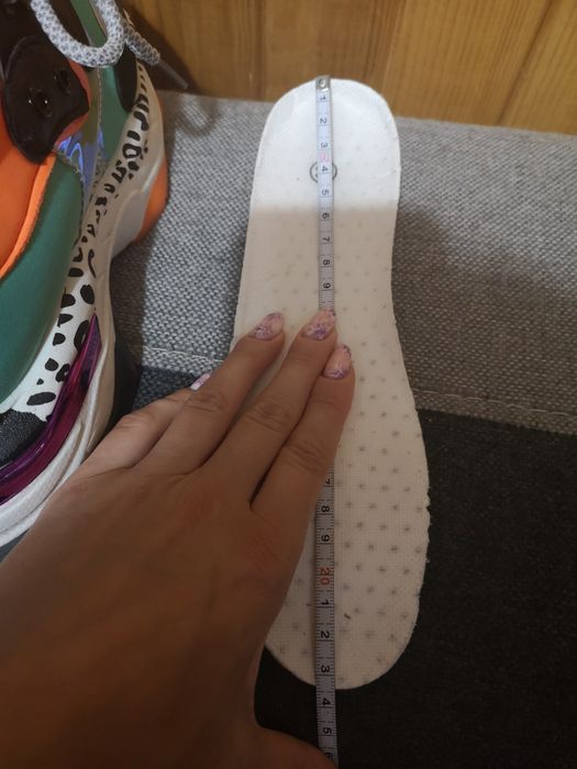 Modne buty sportowe damskie