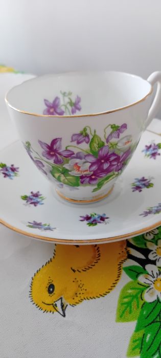 Angielska kostna porcelana filiżanka