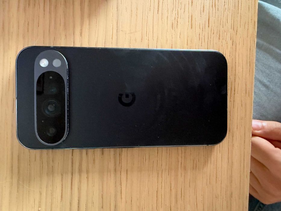 Google Pixel 9 Pro 128GB | Bateria 100% | Stan bdb | Pudełko + Etui Mous