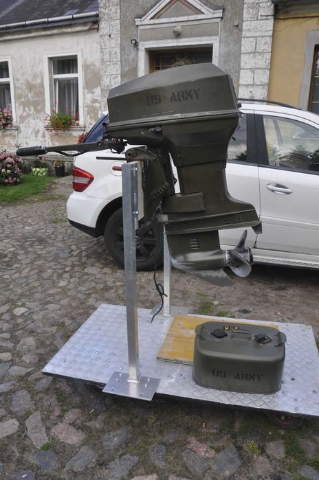 Evinrude 40 km- rumpel krotka stopa,bak,  z demobilu USA ARMY