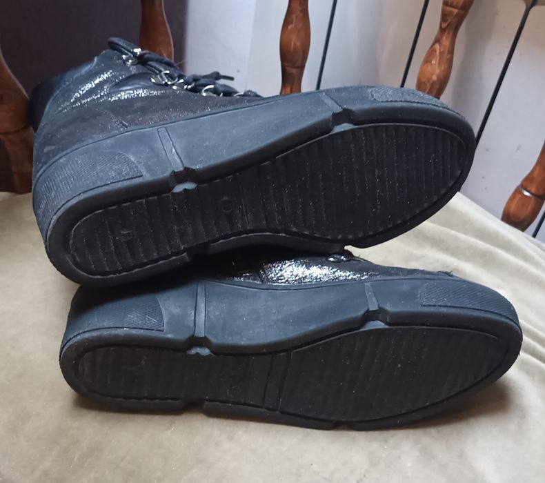 Buty Venezia 38 skóra naturalna koturn