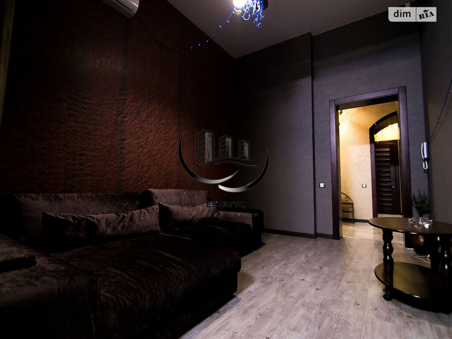 Здам 5 кімнатні апартаменти, Центр