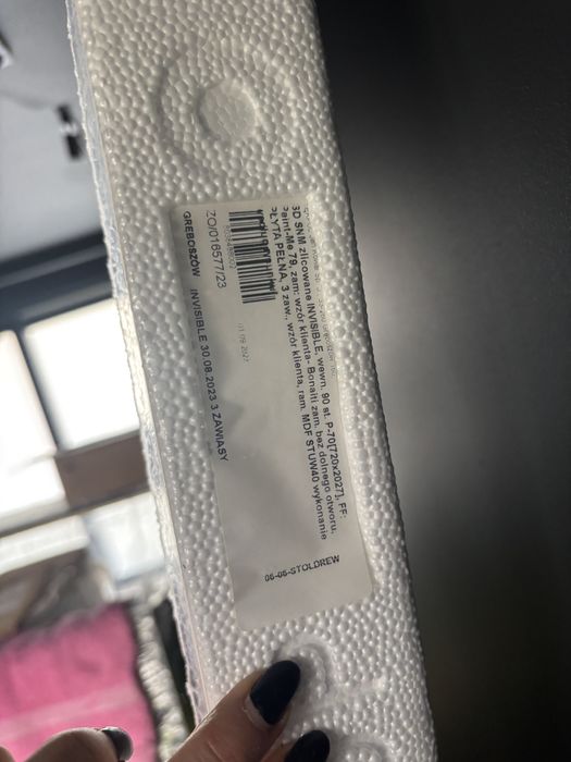 Białe wewnętrzne drzwi ukryte lewe nowe 70