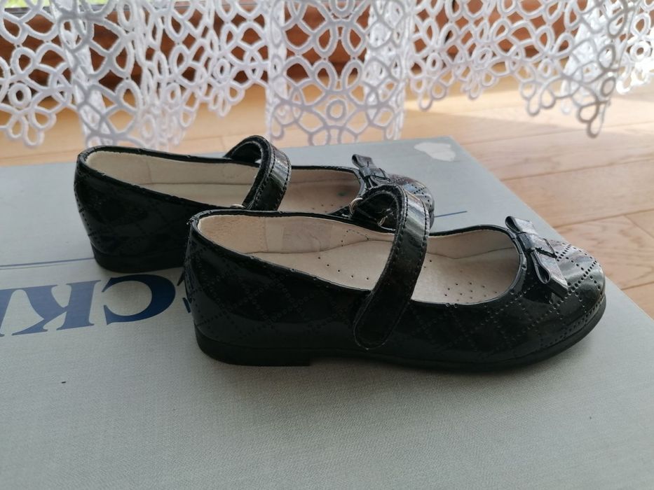 Buty lakierki rozmiar 27