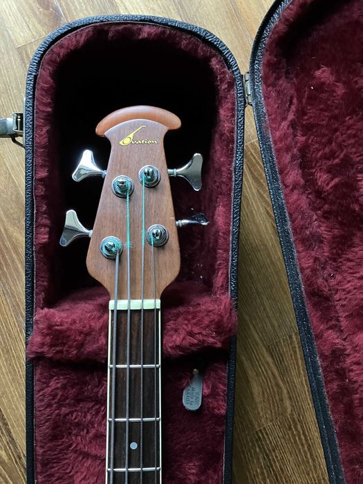 Gitara basowa elektro-akustyczna Celebrity Ovation z futerałem