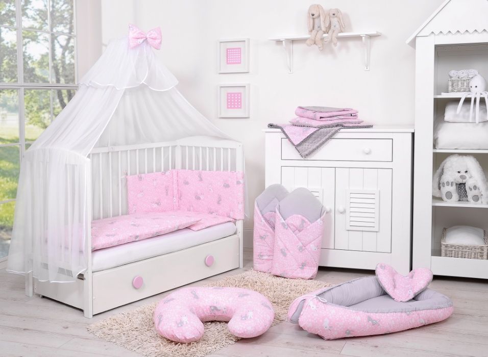 Conjunto de berço : suporte, veu, capa edredon, fronha, protetor