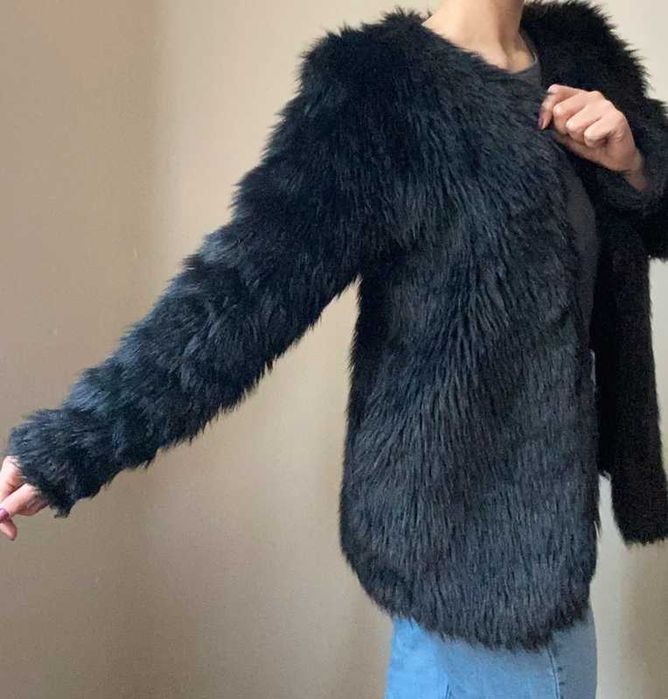 Damskie krótkie sztuczne futro futerko 36 38 S M czarne y2k