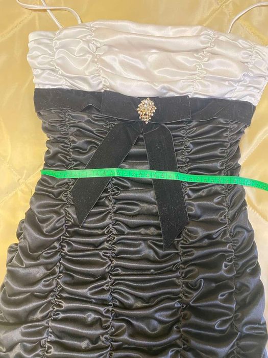 Вечірня святкова коктейльна сукня