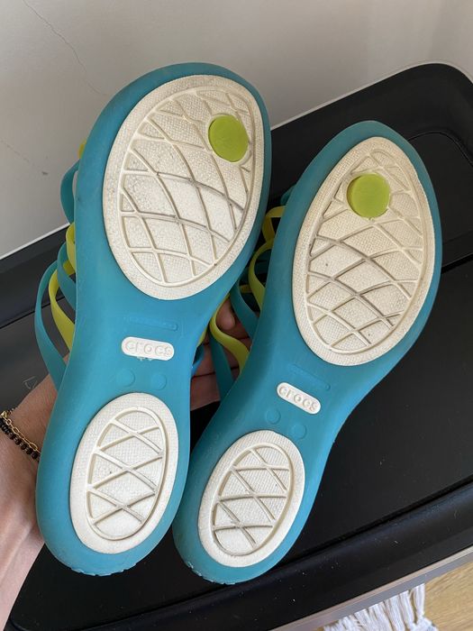 Klapki Crocs Huarache r. 38 W8