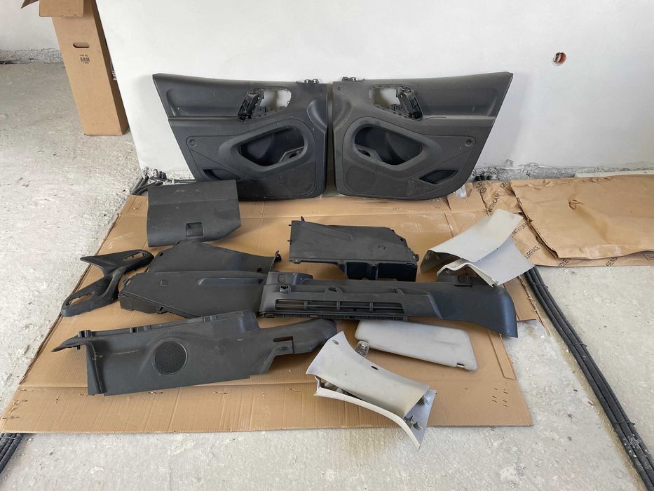 Plastiki wnętrza Berlingo Partner III