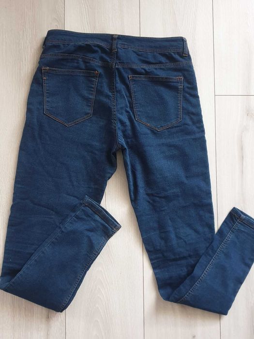 Jeansy Bershka rozm.38