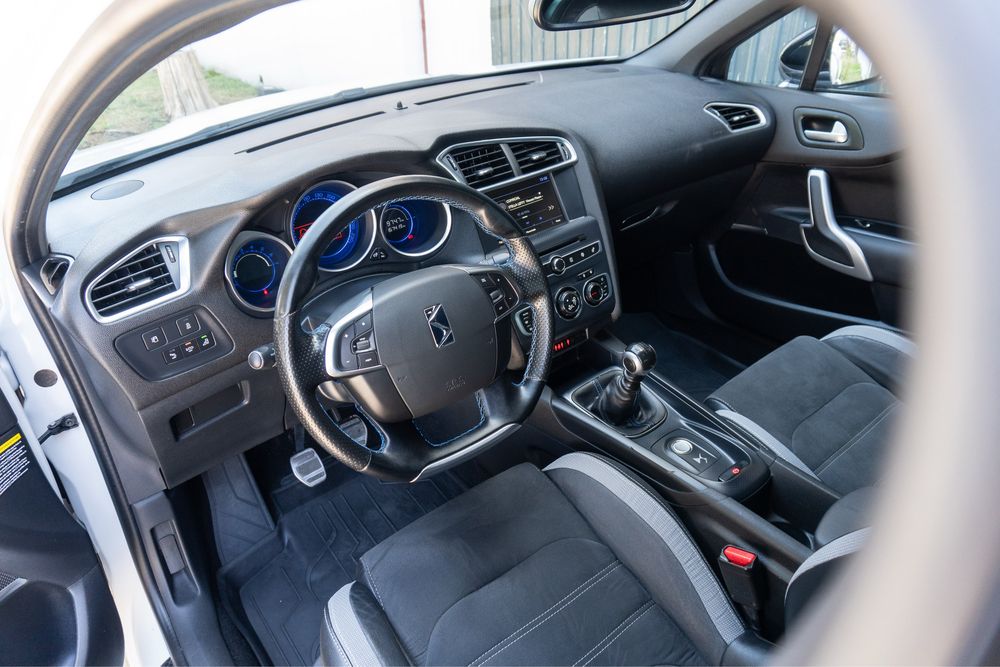 DS 4 Crossback 1.6 BlueHDi So Chic (desde 145€/mês financiamento)