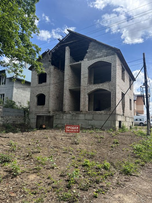 Продаж кутової ділянки з недобудовою Червениця вул.Лісова