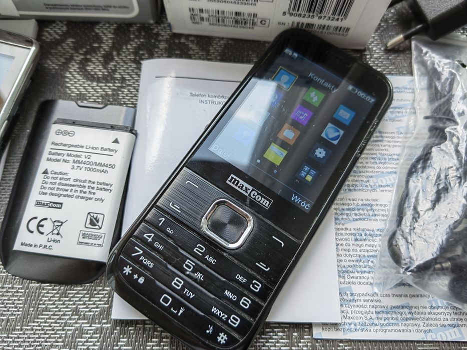 MaxCom 2 telefony. Do użytku, naprawy, na części.