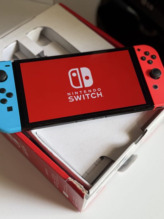 Nintendo Switch OLED Neon Blue / Neon Red – Como Nova na Caixa