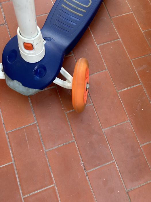Trotinete de 3 rodas ajustável
