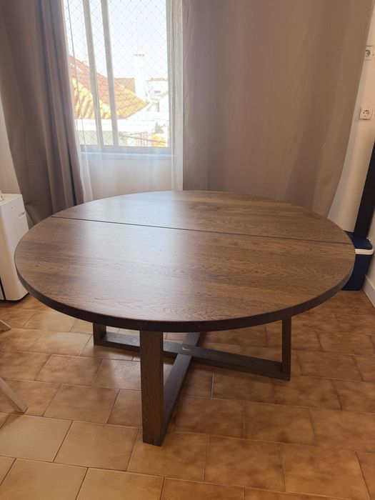 Mesa de jantar e Secretaria